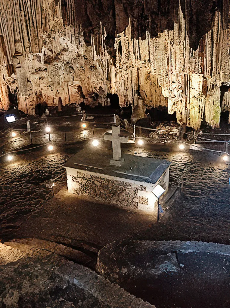 Melidoni Cave